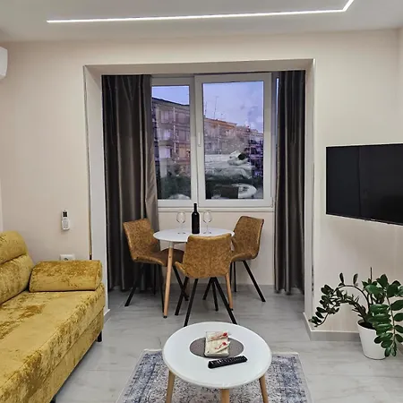 Guest * Tirana